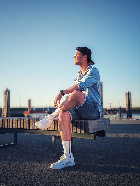 而白色則代 而白色則代